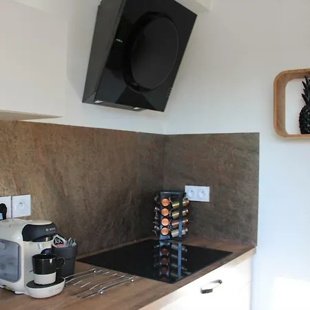 Lazio Apartment *